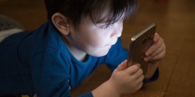 Ska barn exponeras för teknik i tidig ålder?
